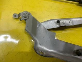 Петля капота Volvo XC90 C B5254T2 30716882 3 ракурс Петля капота Volvo XC90 C B5254T2 30716882 3 ракурс