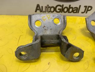 Петля дверная правая передняя ISUZU BIGHORN UBS69 4JG2 8941553152 3 ракурс