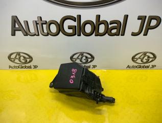 Блок предохранителей TOYOTA RAV4 MXAA54 M20AFKS 8274042120 1 ракурс