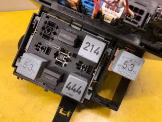 Блок предохранителей Volkswagen Touareg 7L AXQ 7L0937503A 3 ракурс