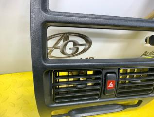 Консоль торпеды MAZDA PROCEED MARVIE UVL6R WLT U01055420B 4 ракурс