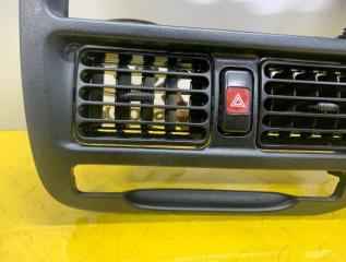 Консоль торпеды MAZDA PROCEED MARVIE UVL6R WLT U01055420B 4 ракурс