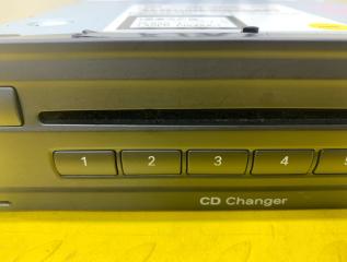 Cd-чейнджер AUDI Q5 8R CDNC 8X0035110 4 ракурс