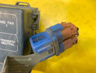 Блок предохранителей NISSAN SAFARI VRGY61 TD42T 24383VB060 4 ракурс