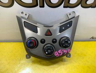 Блок управления климат-контролем CHEVROLET Aveo T300 LDE F16D4 95465996 2 ракурс