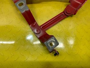 Петля капота AUDI TT 8N AUQ 8N0823301 4 ракурс