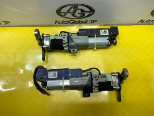 Доводчик двери пятой AUDI Q5 8R CDNC 8R0827851B 2 ракурс