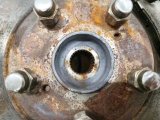 Ступица правая передняя TOYOTA HARRIER ACU15 2AZFE 4321133070 3 ракурс