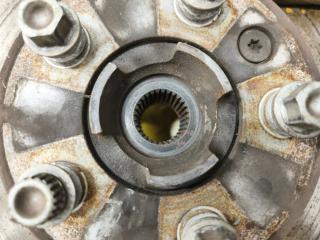 Ступица правая передняя Volkswagen Touareg 7L BHK 7L0407258A 2 ракурс