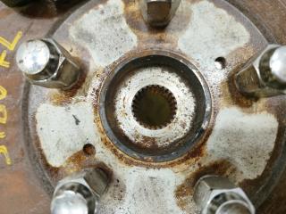 Ступица левая передняя TOYOTA HARRIER MCU15 1MZFE 4321233070 3 ракурс