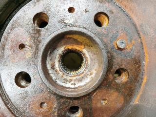 Ступица левая передняя Volvo XC90 C B5254T2 30760561 2 ракурс