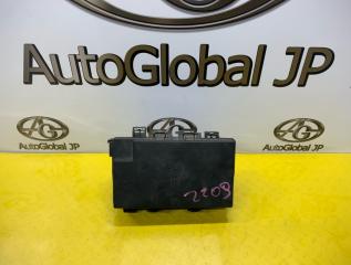 Блок предохранителей Jeep Grand Cherokee WK2 ERB 3.6 68137439AE 1 ракурс