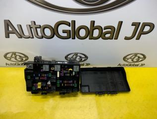 Блок предохранителей Jeep Grand Cherokee WK2 ERB 3.6 68137439AE 5 ракурс