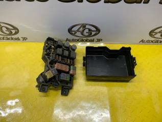 Блок предохранителей MITSUBISHI PAJERO V26 4M40 MR301316 3 ракурс
