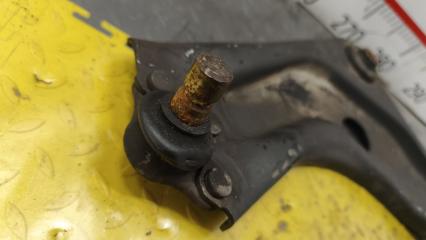 Рычаг левый передний Peugeot 207 WC EP6C 1.6 VTi 5F01 3520R7 3 ракурс