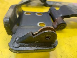Петли 5-й двери задняя MITSUBISHI PAJERO V26 4M40 MB669300 4 ракурс