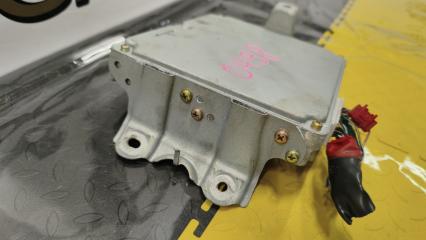 Блок управления efi TOYOTA LAND CRUISER UZJ100W 2UZFE 8966660190 2 ракурс