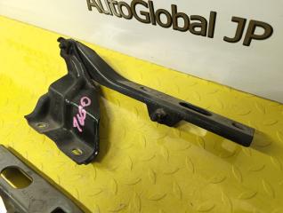 Петля капота AUDI Q5 8R CDNC 8R0823301A 3 ракурс