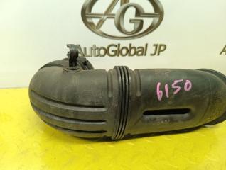 Патрубок воздушн.фильтра Volkswagen Touareg 7L BHK 7L6129684 3 ракурс