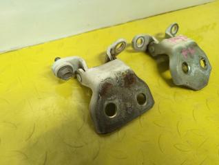Петля дверная левая передняя ISUZU BIGHORN UBS69 4JG2 8941553142 2 ракурс