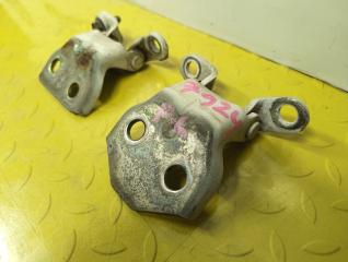 Петля дверная левая передняя ISUZU BIGHORN UBS69 4JG2 8941553142 5 ракурс