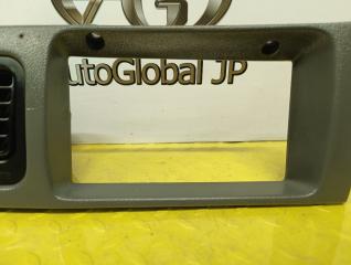 Консоль магнитофона TOYOTA LAND CRUISER PRADO KZJ78 1KZTE 5541360010B0 3 ракурс