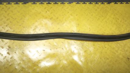 Уплотнительная резинка багажника TOYOTA HARRIER AVU65 2ARFXE 6788148070 4 ракурс