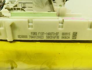 Блок предохранителей FORD KUGA CBS 2.0L EcoBoost F1DT14A073EF 2 ракурс Блок предохранителей FORD KUGA CBS 2.0L EcoBoost F1DT14A073EF 2 ракурс