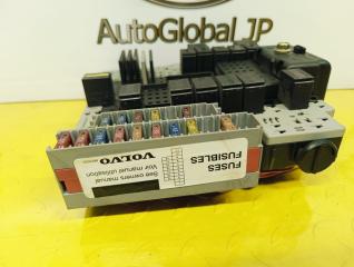 Блок предохранителей Volvo XC90 C B5254T2 8696040 2 ракурс Блок предохранителей Volvo XC90 C B5254T2 8696040 2 ракурс