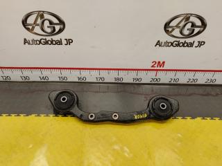 Крепление редуктора заднее TOYOTA HARRIER AVU65 2ARFXE 5238048100 1 ракурс