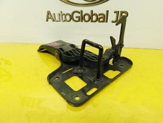 Замок капота AUDI Q5 8R CDNC 8R0823480A 3 ракурс Замок капота AUDI Q5 8R CDNC 8R0823480A 3 ракурс