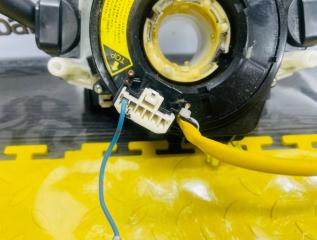 Блок подрулевых переключателей TOYOTA HARRIER ACU15 2AZFE 8431048010 4 ракурс