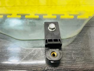 Стекло двери правое переднее HYUNDAI TUCSON JM G4GC 824202E000 5 ракурс