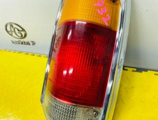 Стоп-сигнал правый задний MAZDA PROCEED MARVIE UVL6R WLT 8BU251150A 4 ракурс
