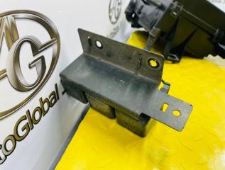 Блок предохранителей ISUZU BIGHORN UBS69 4JG2 8971600230 3 ракурс