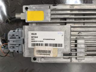  Volvo XC70 BZ B6324S 3.2 30774242 2 ракурс