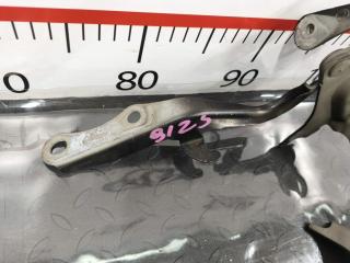 Петля капота LEXUS RX270 AGL10 1ARFE 5342048090 2 ракурс Петля капота LEXUS RX270 AGL10 1ARFE 5342048090 2 ракурс