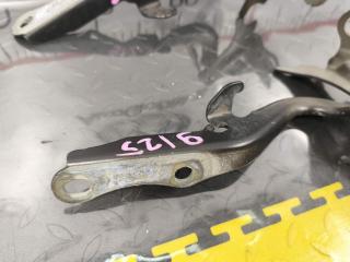 Петля капота LEXUS RX270 AGL10 1ARFE 5342048090 5 ракурс Петля капота LEXUS RX270 AGL10 1ARFE 5342048090 5 ракурс