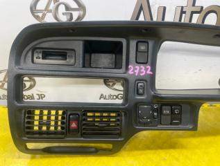 Консоль приборов MAZDA PROCEED MARVIE UVL6R WLT U00955420B 2 ракурс