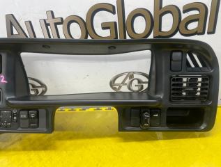 Консоль приборов MAZDA PROCEED MARVIE UVL6R WLT U00955420B 3 ракурс