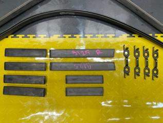 Молдинг лобового стекла LEXUS RX270 AGL10 1ARFE 7555548070 3 ракурс