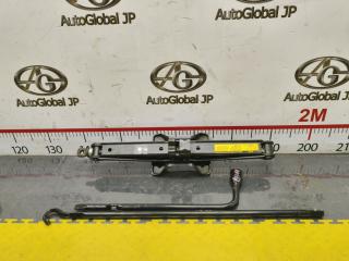 Домкрат TOYOTA KLUGER V MHU28 3MZFE 091110W090 1 ракурс Домкрат TOYOTA KLUGER V MHU28 3MZFE 091110W090 1 ракурс