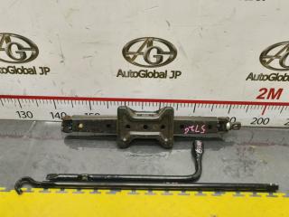 Домкрат TOYOTA KLUGER V MHU28 3MZFE 091110W090 2 ракурс