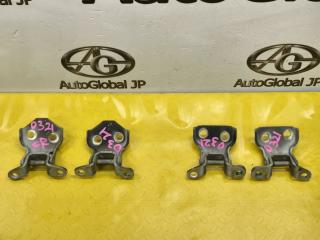 Петля дверная правая передняя ISUZU BIGHORN UBS73 4JX1 8942303924 1 ракурс