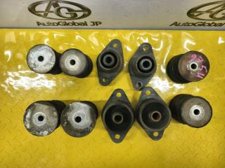 Подушка кузова TOYOTA LAND CRUISER UZJ100 2UZFE 5220360060 3 ракурс Подушка кузова TOYOTA LAND CRUISER UZJ100 2UZFE 5220360060 3 ракурс