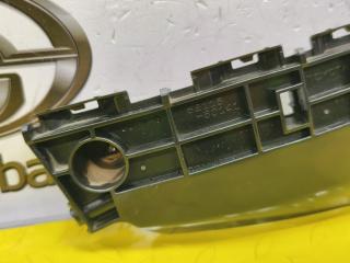 Крепление бампера правое переднее TOYOTA LAND CRUISER URJ202 1URFE 5211560141 2 ракурс Крепление бампера правое переднее TOYOTA LAND CRUISER URJ202 1URFE 5211560141 2 ракурс