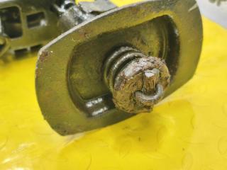 Крепление запасного колеса MAZDA PROCEED MARVIE UVL6R WLT U00938610 4 ракурс