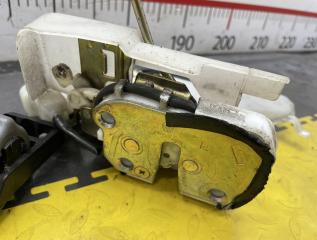 Замок двери левый передний TOYOTA HARRIER MCU15 1MZFE 6904048010 2 ракурс Замок двери левый передний TOYOTA HARRIER MCU15 1MZFE 6904048010 2 ракурс
