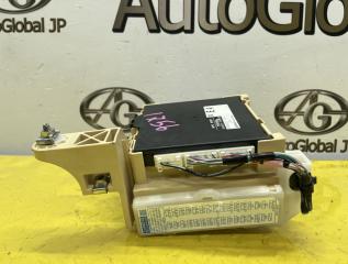 Блок предохранителей LEXUS NX200T AGZ15 8ARFTS 8922178010 1 ракурс
