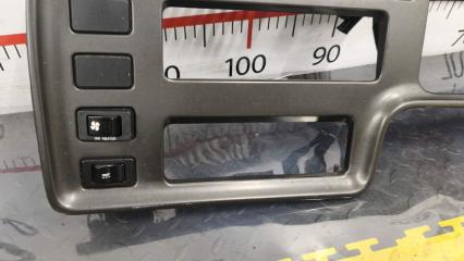 Консоль спидометра NISSAN CARAVAN ARMGE24 TD27ETi 6824037N00 3 ракурс Консоль спидометра NISSAN CARAVAN ARMGE24 TD27ETi 6824037N00 3 ракурс